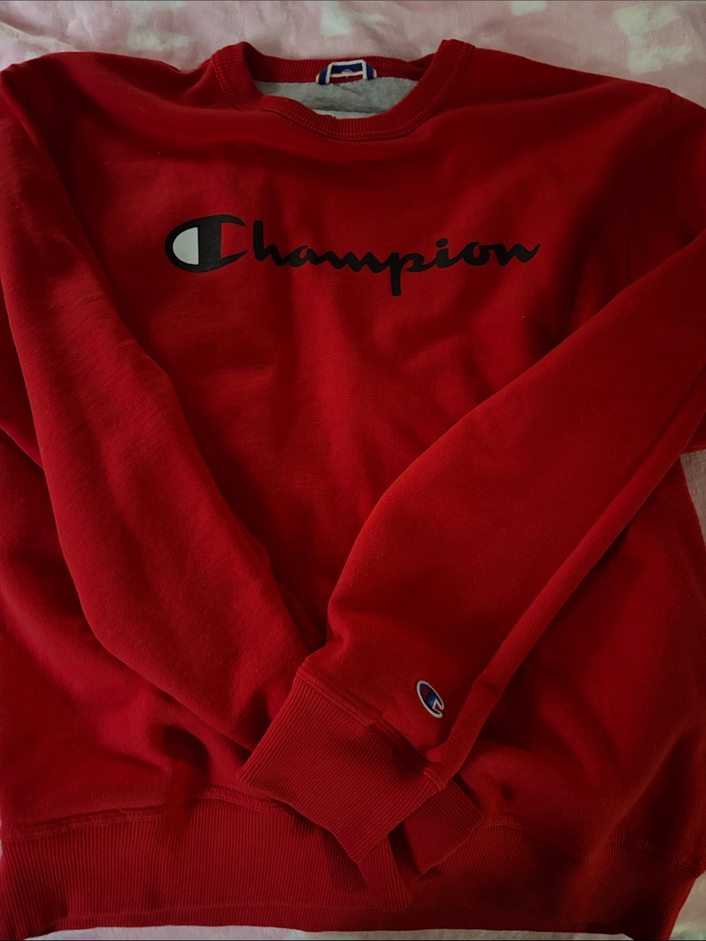 Men’s Champion Red Crewneck Sweatshirt size: Medium
